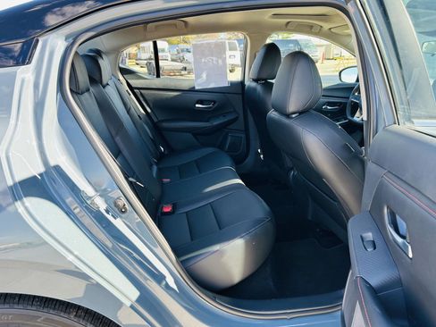 Used 2024 Nissan Sentra SR w/ SR Premium Package image 31