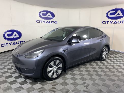 Used 2023 Tesla Model Y Long Range AWD/4WD image 7