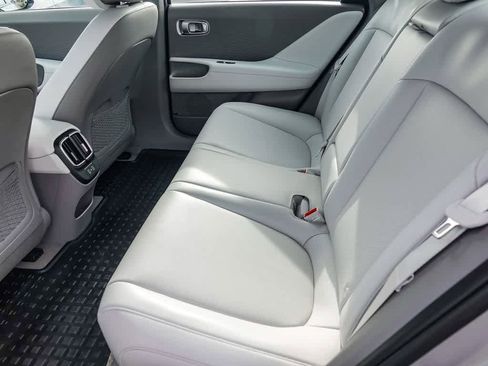 Used 2024 Hyundai Ioniq 6 Limited image 17