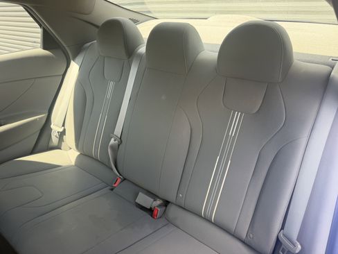 Used 2021 Hyundai Elantra SEL w/ Convenience Package FWD image 15