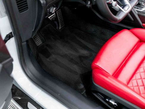 Used 2018 Audi R8 V10 plus image 42