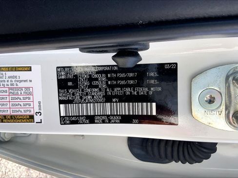 Used 2022 Toyota 4Runner SR5 Premium w/ Moonroof Package RWD image 36