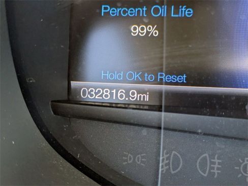 Used 2021 Ford Edge SE image 19