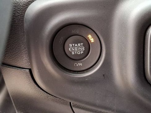 Used 2023 Jeep Gladiator Rubicon w/ Cold Weather Group AWD/4WD image 19