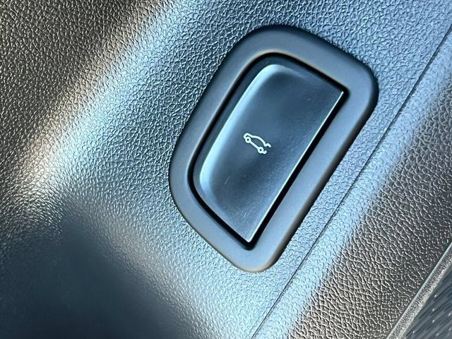 Used 2026 Chevrolet Traverse LT AWD/4WD image 15