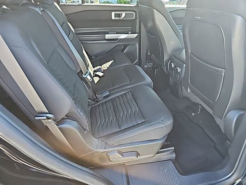 Used 2020 Ford Explorer XLT w/ Comfort Package image 23