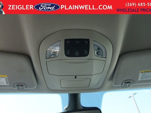 Used 2024 Chrysler Pacifica Touring-L FWD image 34