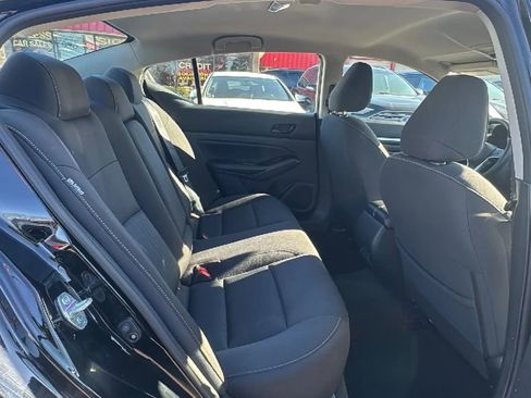 Used 2023 Nissan Altima 2.5 SV image 14