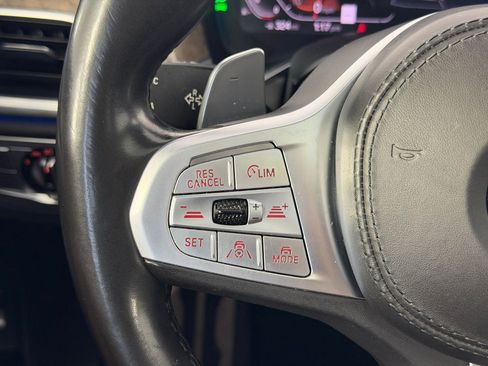 Used 2020 BMW 750i xDrive w/ Executive Package image 16