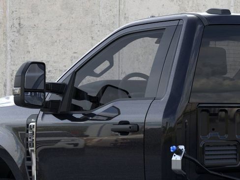 New 2026 Ford F350 XL w/ XL Chrome Package image 20