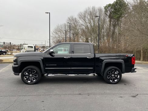 Used 2018 Chevrolet Silverado 1500 LTZ Z71 w/ LTZ Plus Package image 6