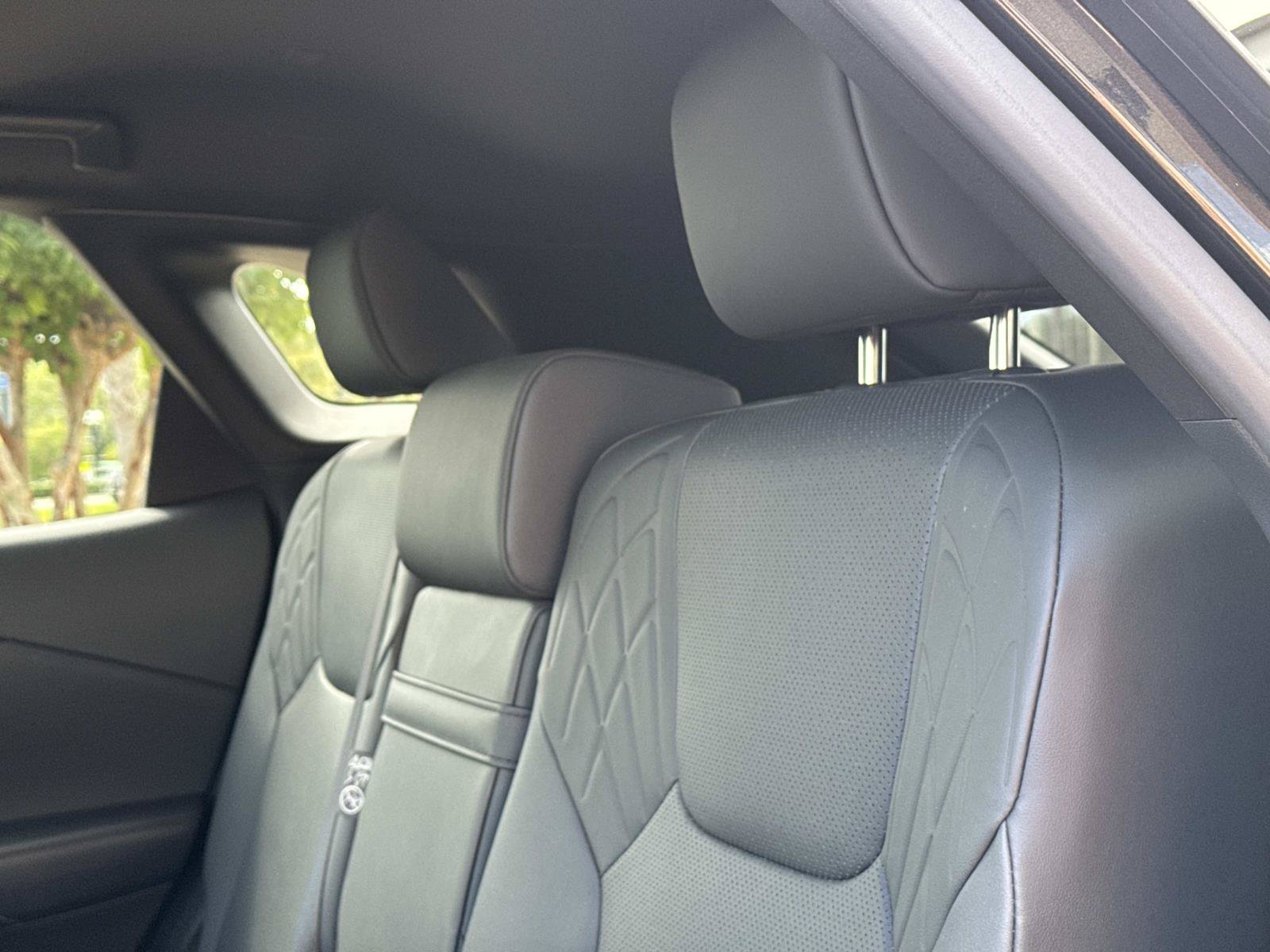Used 2025 Lexus RX 350 Premium w/ Accessory Package (Z1) FWD image 19
