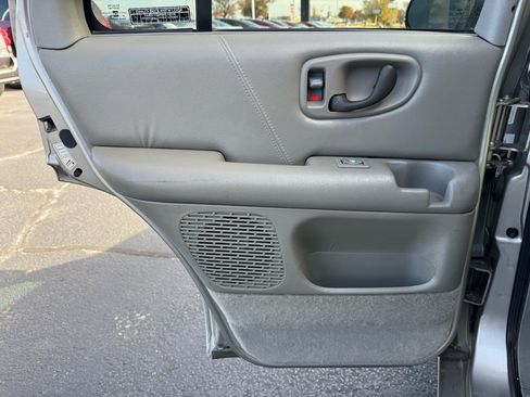 Used 2001 Oldsmobile Bravada AWD image 17