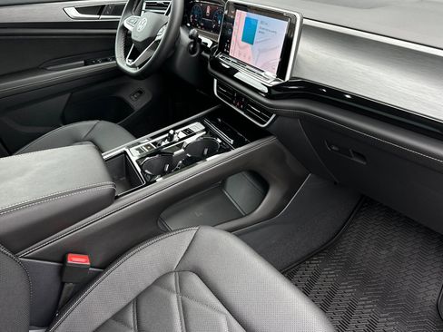 New 2026 Volkswagen Atlas Cross Sport SE image 14