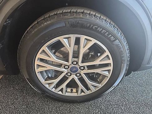 Used 2022 Ford Escape SEL image 38