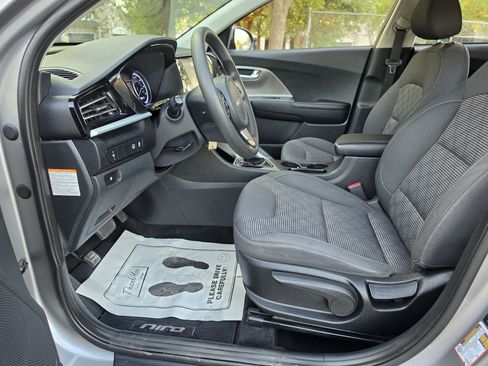 Used 2022 Kia Niro LX FWD image 24