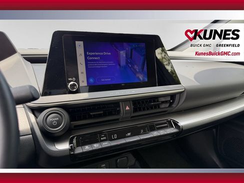 Used 2025 Toyota Prius LE FWD image 24