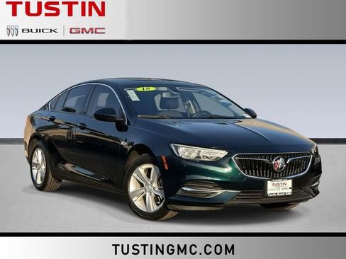 Used 2018 Buick Regal Preferred image 1