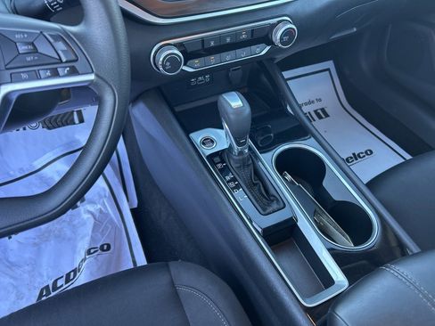 Used 2024 Nissan Altima 2.5 SV image 20