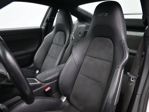 Certified 2018 Porsche 911 GT3 RWD image 5