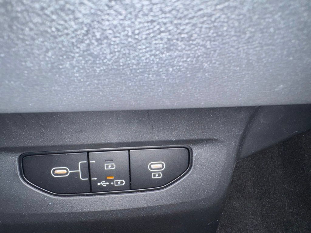 Used 2025 Kia EV6 Light w/ Light LR Technology Package AWD/4WD image 16
