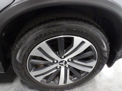 Used 2020 Mitsubishi Outlander Sport ES FWD image 18