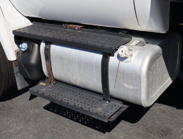 Used 2018 Ford F650 2WD Regular Cab Super Duty image 15