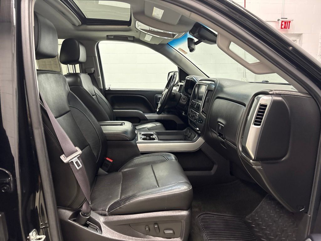 Used 2017 Chevrolet Silverado 1500 LTZ Z71 w/ LTZ Plus Package AWD/4WD image 36