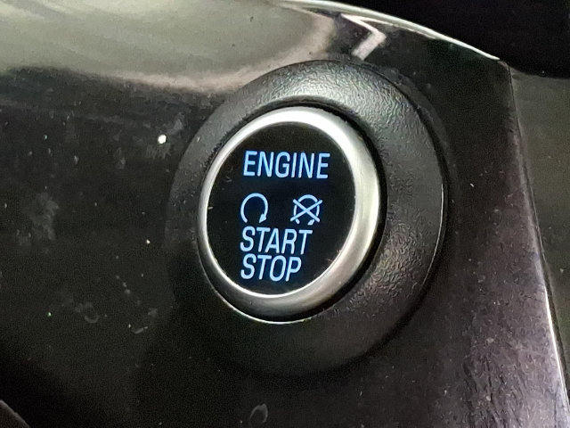 Used 2018 Ford Escape Titanium w/ Ford Safe & Smart Package AWD/4WD image 24