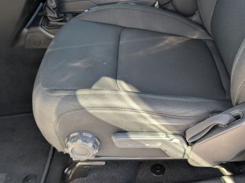 Used 2019 Jeep Wrangler Unlimited Sport S AWD/4WD image 13