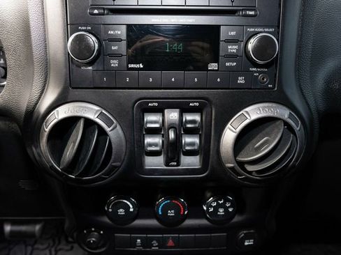 Used 2015 Jeep Wrangler Unlimited Sport w/ Quick Order Package 24S image 38