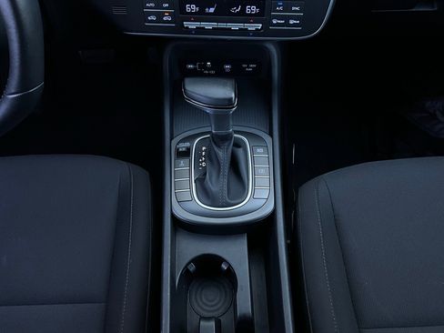 Used 2025 Hyundai Kona SEL image 15