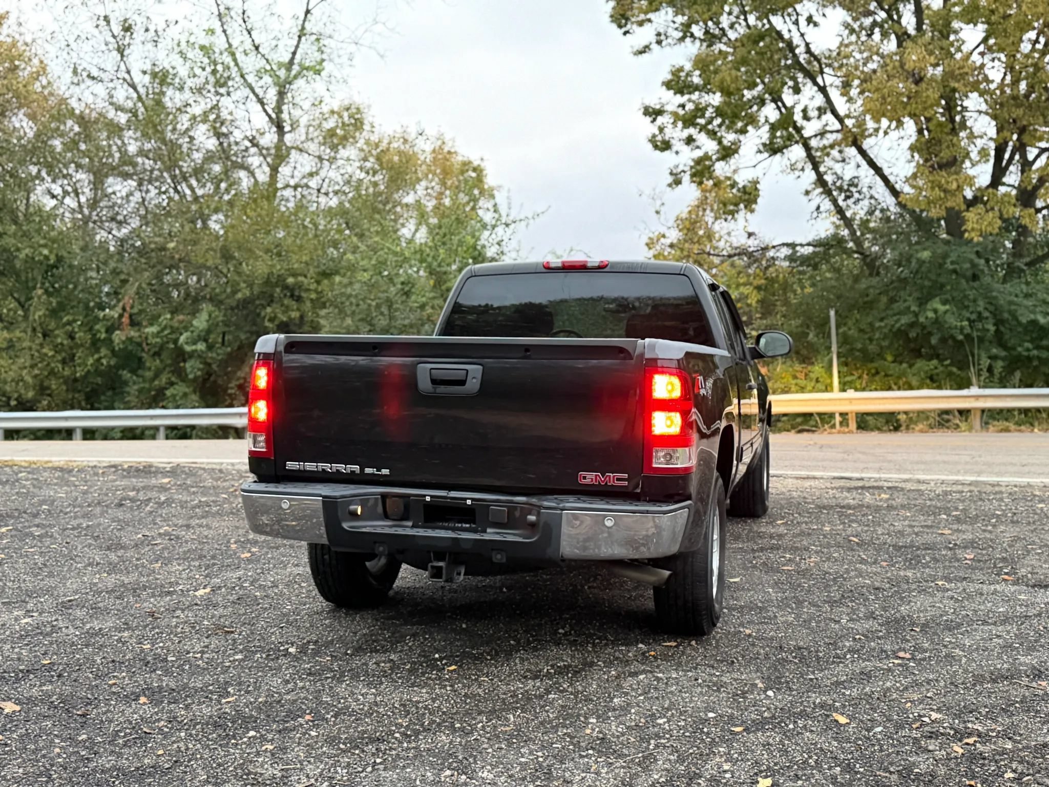 Used 2008 GMC Sierra 1500 SLE w/ Power Pack Plus AWD/4WD image 10