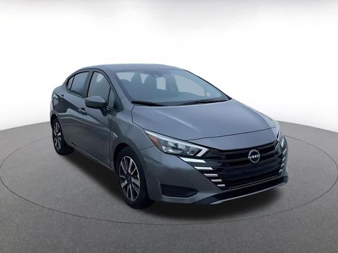 Used 2025 Nissan Versa SV image 3