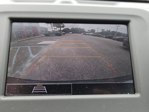 Used 2022 Chevrolet Equinox LT FWD image 9