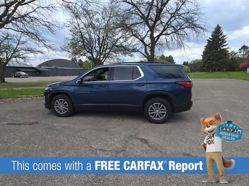 Used 2023 Chevrolet Traverse LT AWD/4WD image 2