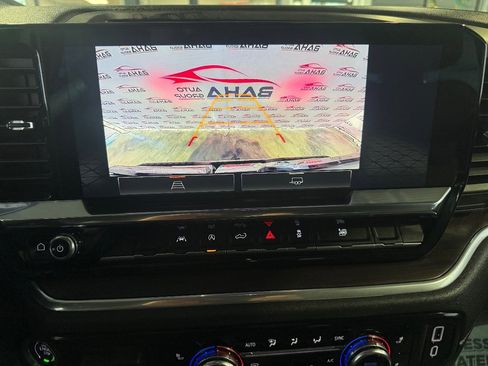 Used 2025 GMC Sierra 1500 SLT image 28