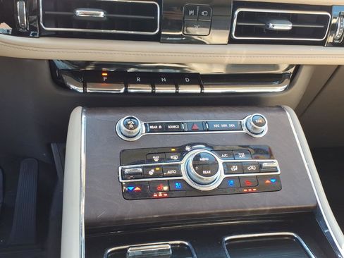 Used 2023 Lincoln Aviator Grand Touring w/ Elements Package Plus image 21