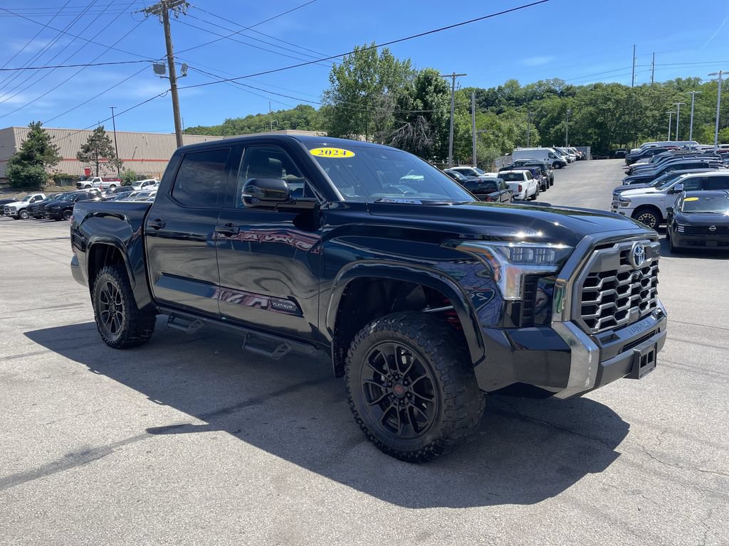 Used 2024 Toyota Tundra Platinum w/ TRD Off-Road Package AWD/4WD image 6