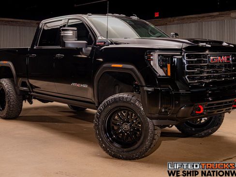 Used 2025 GMC Sierra 2500 AT4 w/ AT4 Premium Plus Package image 1