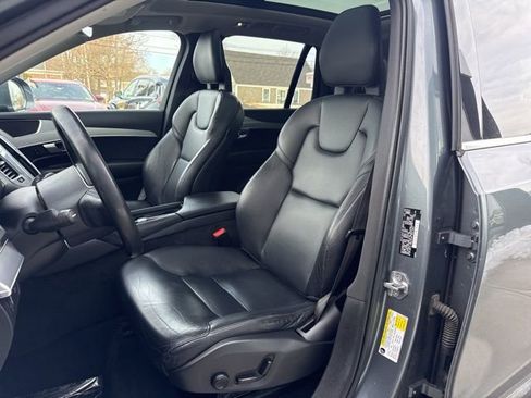Used 2018 Volvo XC90 T5 Momentum w/ Convenience Package image 10