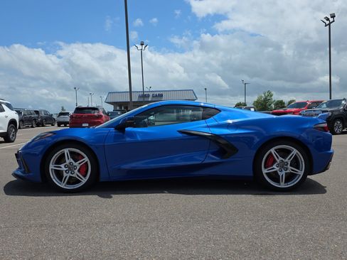 Used 2021 Chevrolet Corvette Stingray Coupe w/ Z51 Performance Package RWD image 2