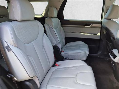 Used 2024 Hyundai Palisade SEL FWD image 18