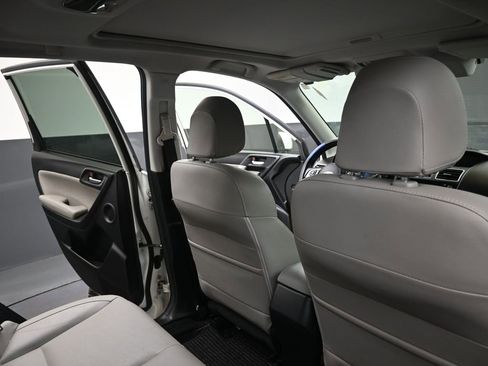 Used 2017 Subaru Forester 2.5i Limited image 15