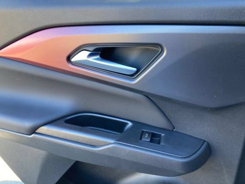 New 2026 Chevrolet Equinox EV RS w/ Convenience Package II FWD image 17