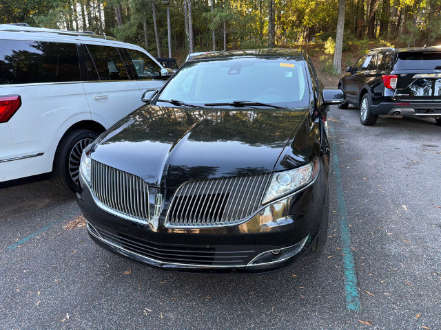 Used 2016 Lincoln MKT FWD image 11