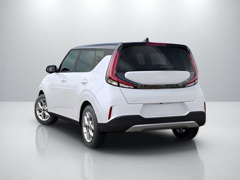 Used 2025 Kia Soul S FWD image 4