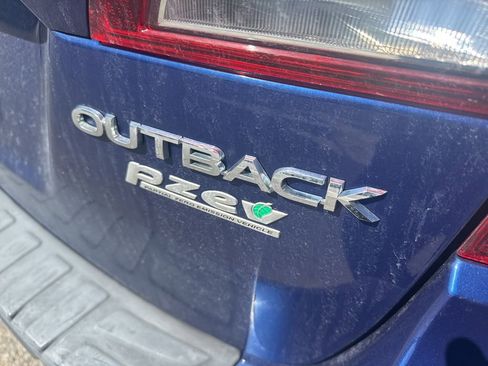 Used 2016 Subaru Outback 2.5i Limited image 6