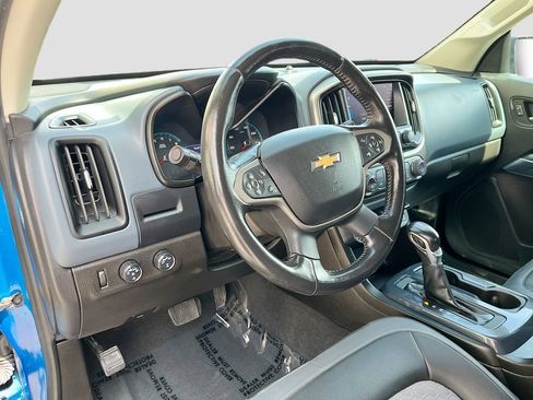 Used 2022 Chevrolet Colorado Z71 w/ Safety Package AWD/4WD image 9