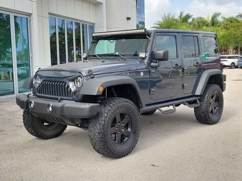 Used 2017 Jeep Wrangler Unlimited Sport AWD/4WD image 3